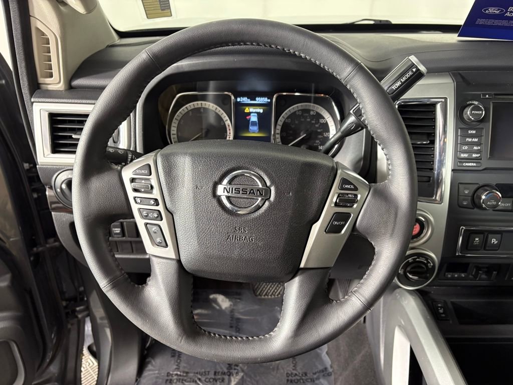 Used 2017 Nissan Titan SV image 17