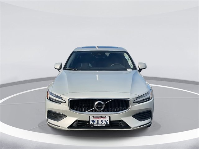 Used 2020 Volvo S60 T5 Momentum w/ Premium Package image 2
