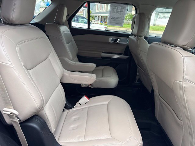 Certified 2022 Ford Explorer Limited w/ Equipment Group 301A AWD/4WD image 37