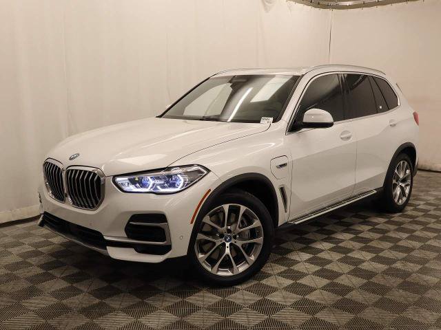 Used 2023 BMW X5 xDrive45e w/ Executive Package AWD/4WD image 3