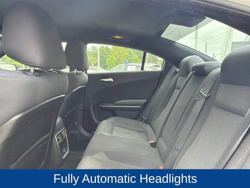 Used 2019 Dodge Charger SXT RWD image 13