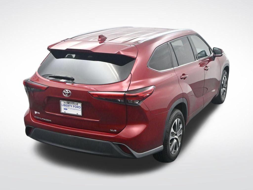 Used 2021 Toyota Highlander XLE FWD image 36