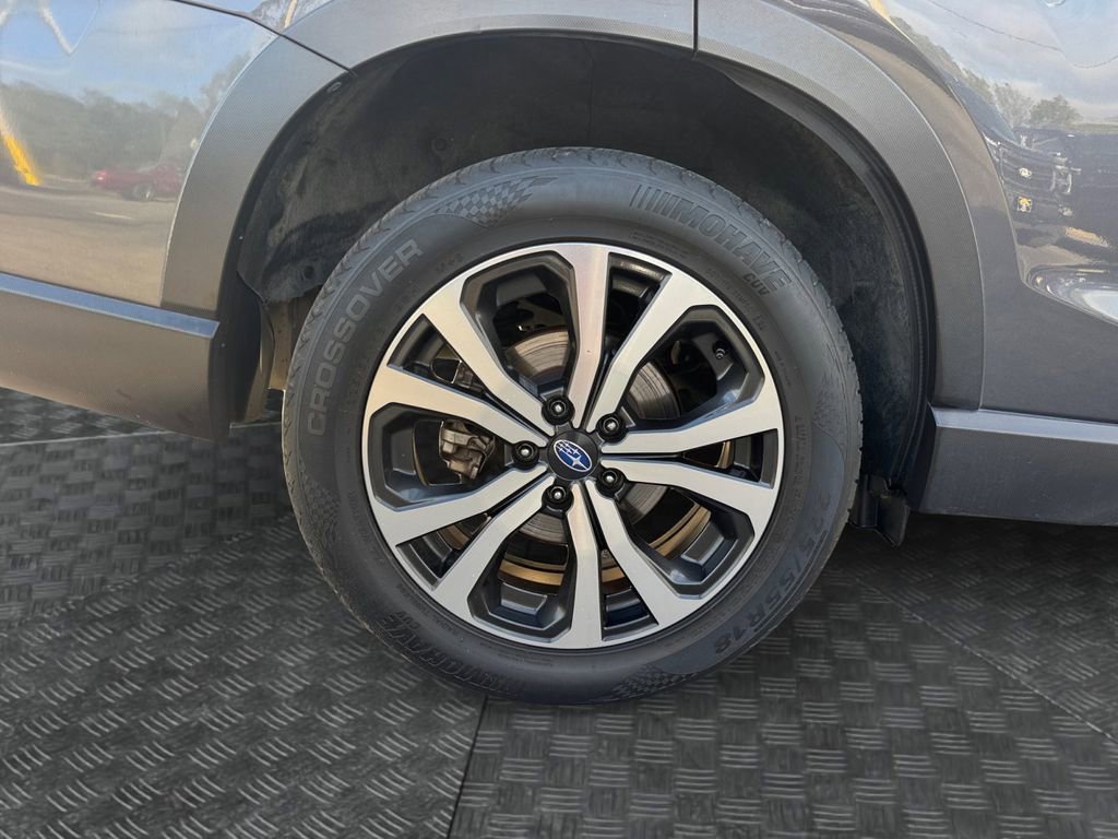 Used 2020 Subaru Forester Limited w/ Popular Package #3 AWD/4WD image 17