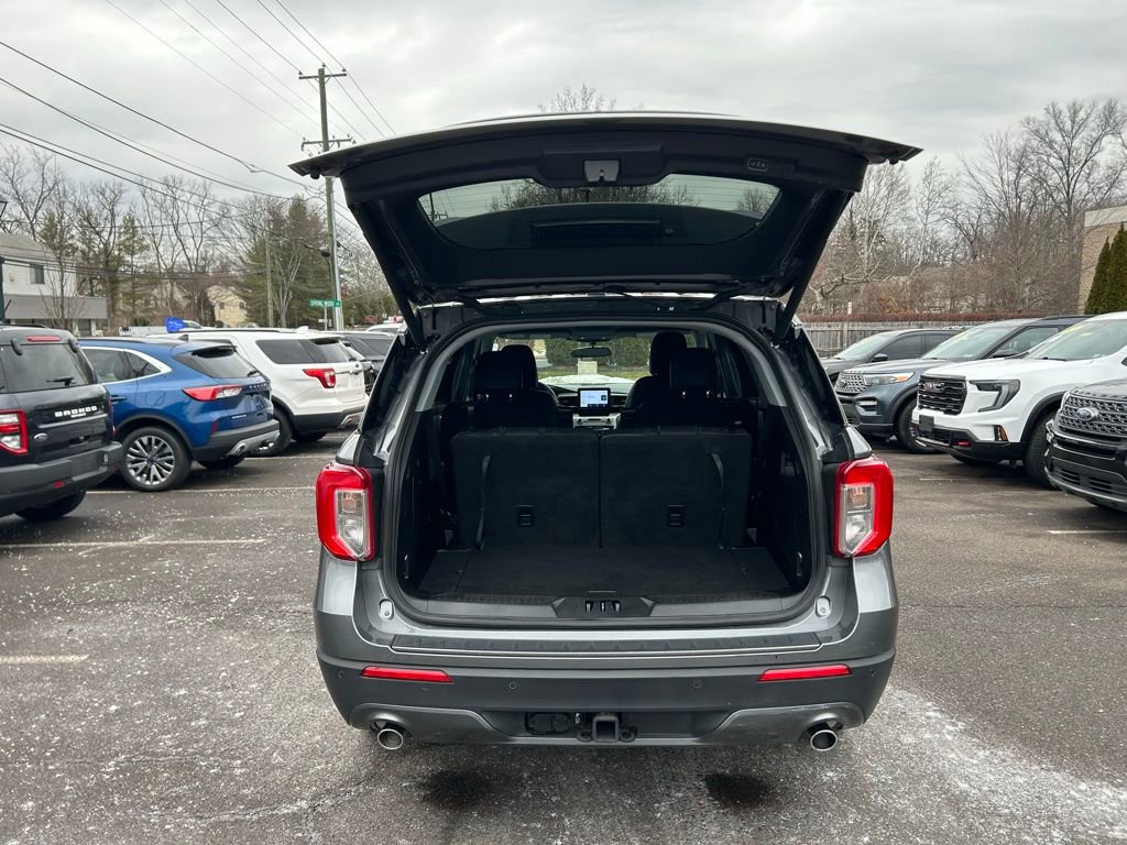 Certified 2023 Ford Explorer XLT w/ Equipment Group 202A image 10