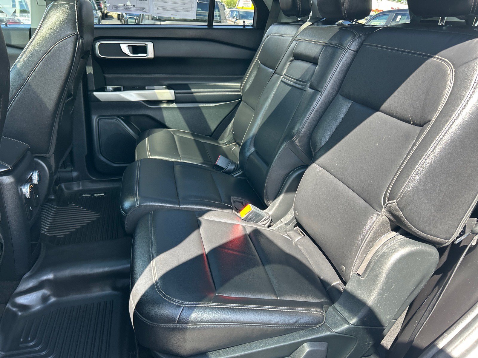 Certified 2021 Ford Explorer XLT w/ Equipment Group 202A AWD/4WD image 10