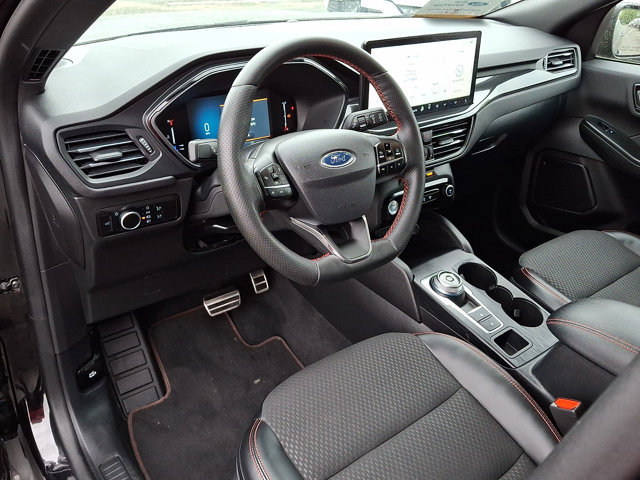 Certified 2023 Ford Escape ST-Line w/ Tech Pack #1 AWD/4WD image 26