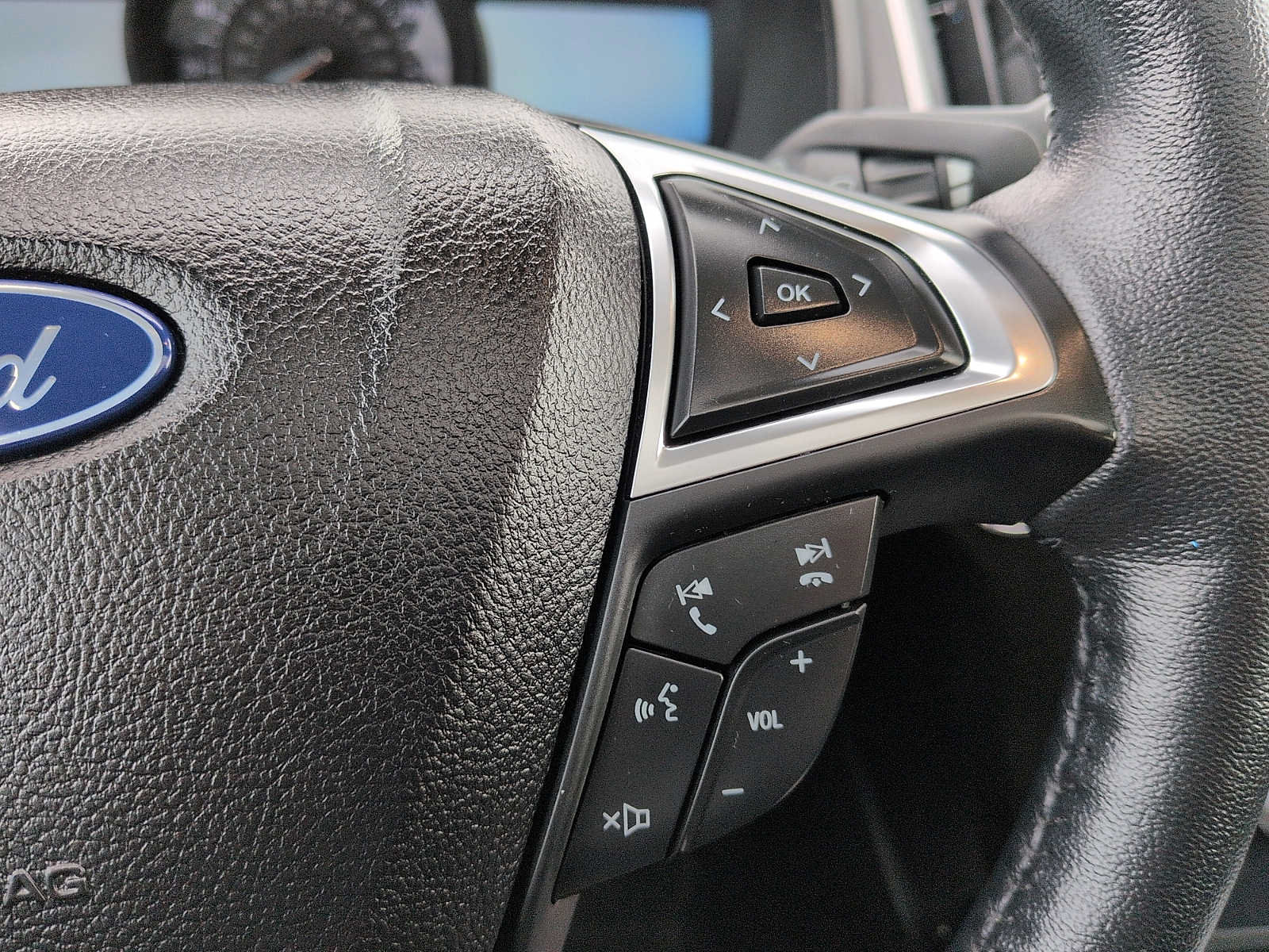 Certified 2024 Ford Edge SEL w/ Convenience Package AWD/4WD image 18