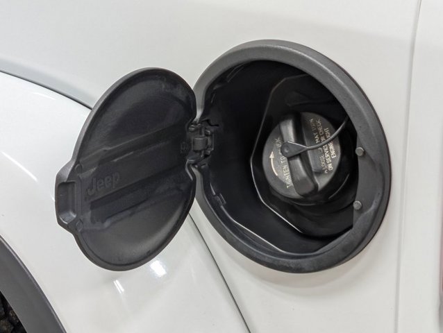 Used 2019 Jeep Wrangler Unlimited Sahara AWD/4WD image 21