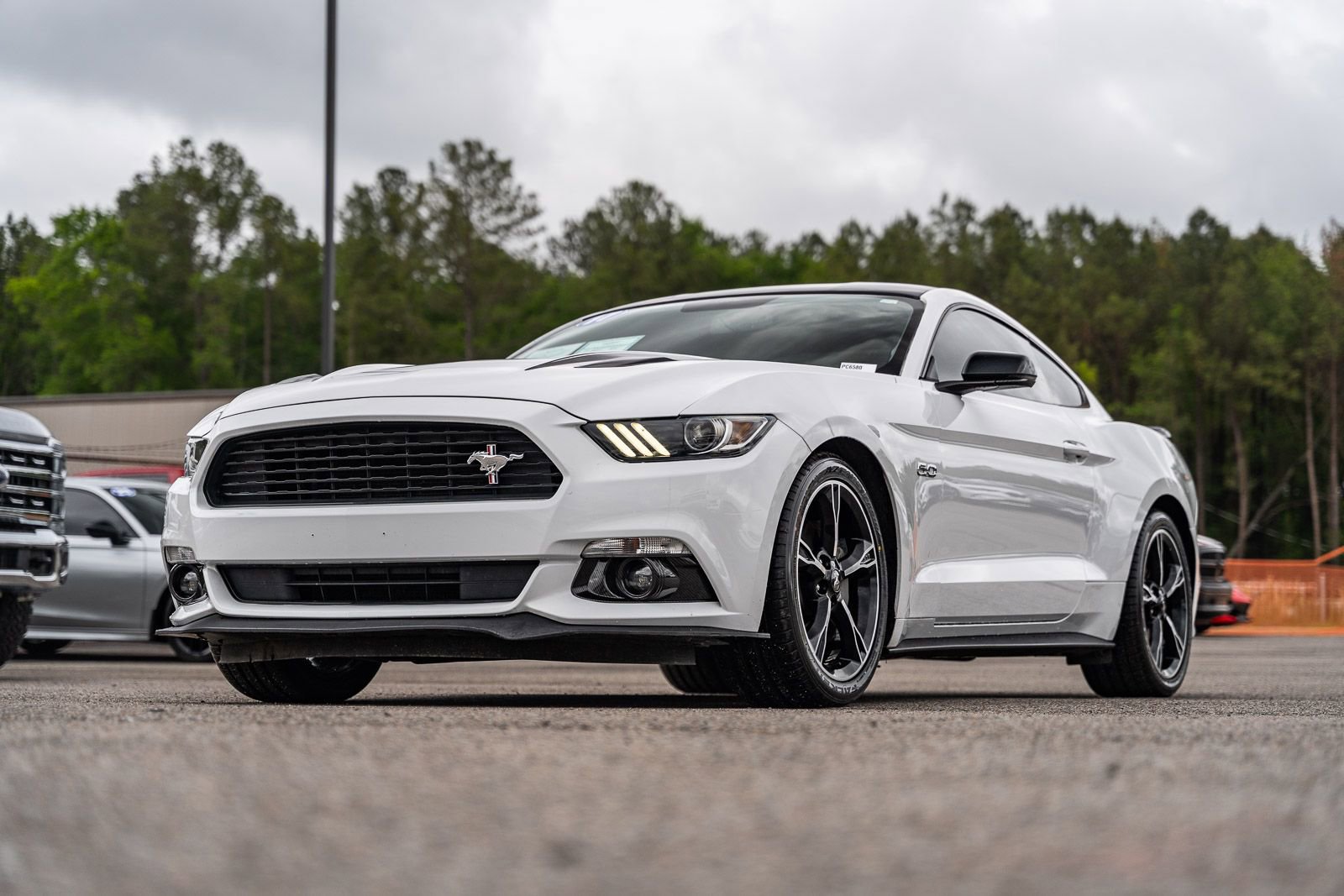 Certified 2017 Ford Mustang GT Premium w/ Equipment Group 401A RWD image 4