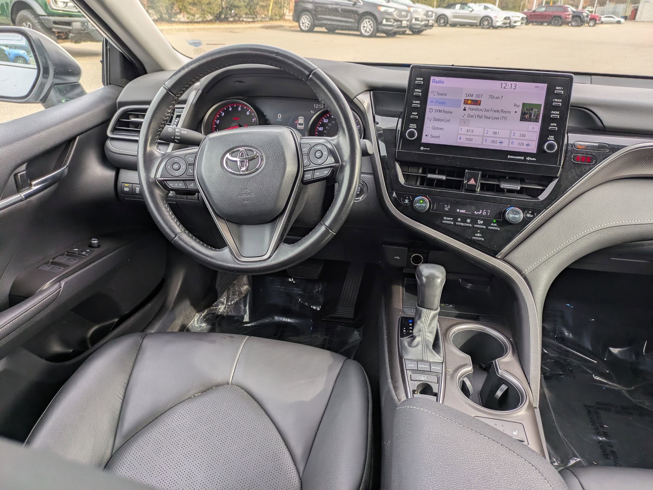 Used 2022 Toyota Camry XSE image 28