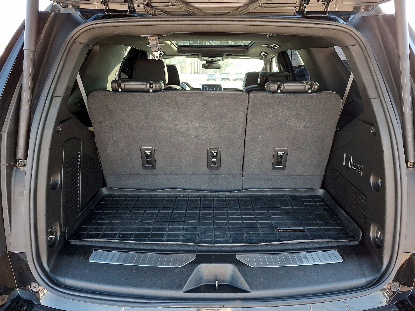 Used 2024 Chevrolet Tahoe Z71 w/ Z71 Off-Road Package image 28