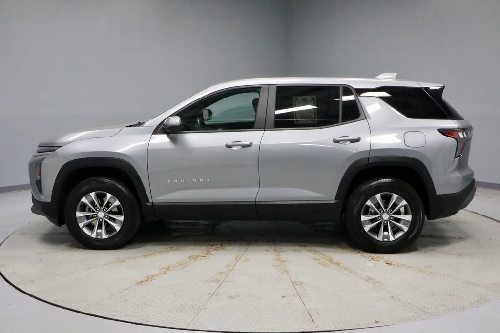 Used 2025 Chevrolet Equinox LT FWD image 8