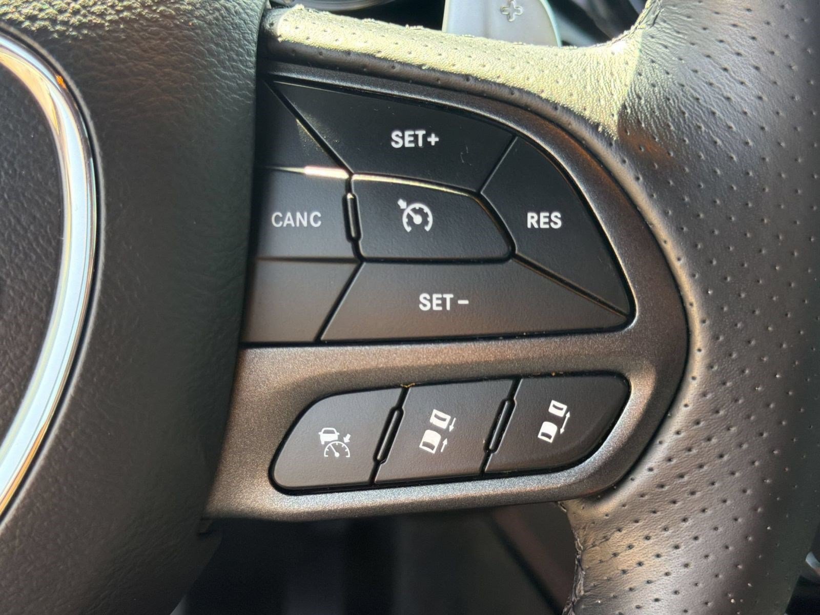 Used 2025 Dodge Durango R/T AWD/4WD image 26