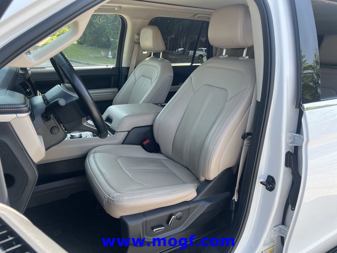 Certified 2024 Ford Expedition Max Limited AWD/4WD image 25