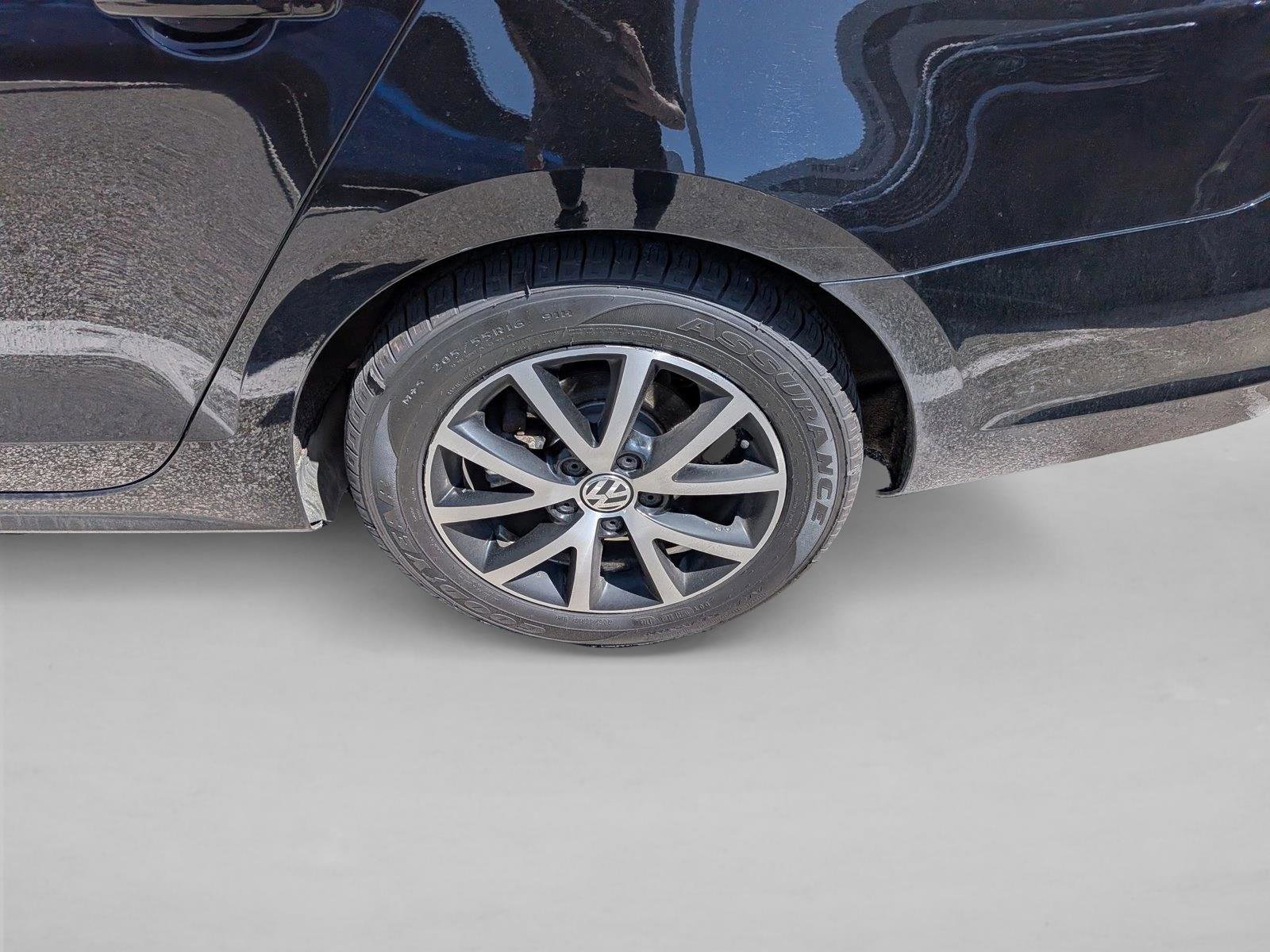 Used 2017 Volkswagen Jetta SE FWD image 8
