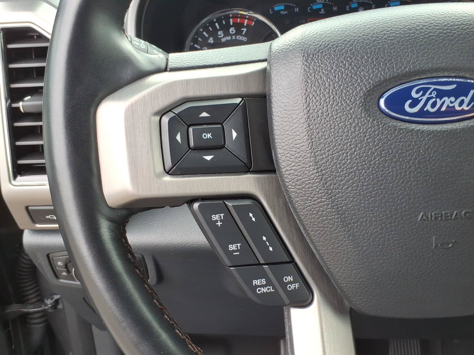 Certified 2022 Ford F350 Platinum w/ FX4 Off-Road Package AWD/4WD image 17