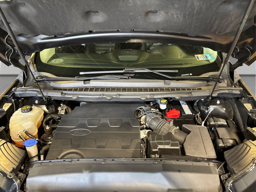 Certified 2018 Ford Edge SEL w/ Equipment Group 201A AWD/4WD image 18