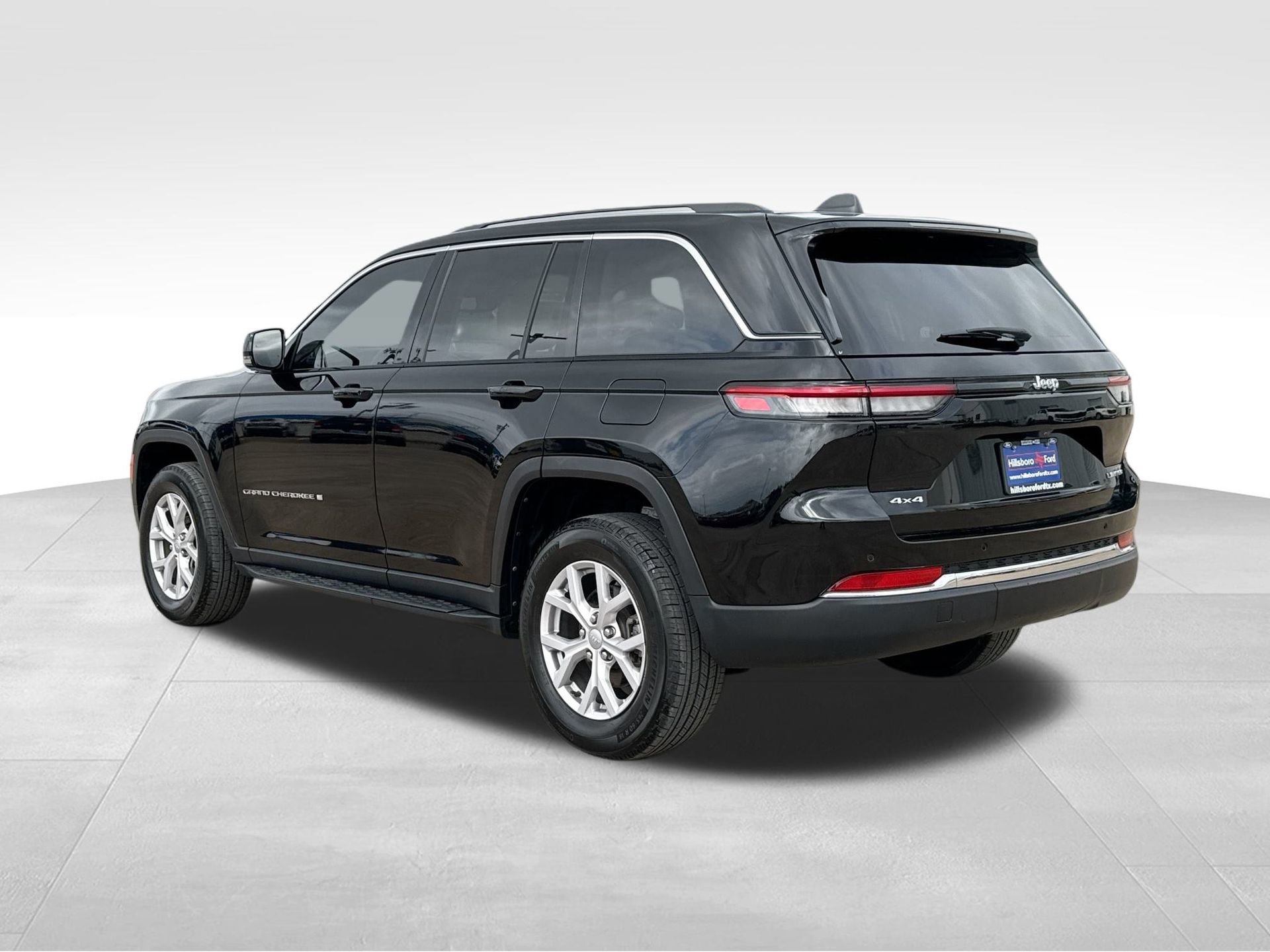 Used 2022 Jeep Grand Cherokee Limited image 5