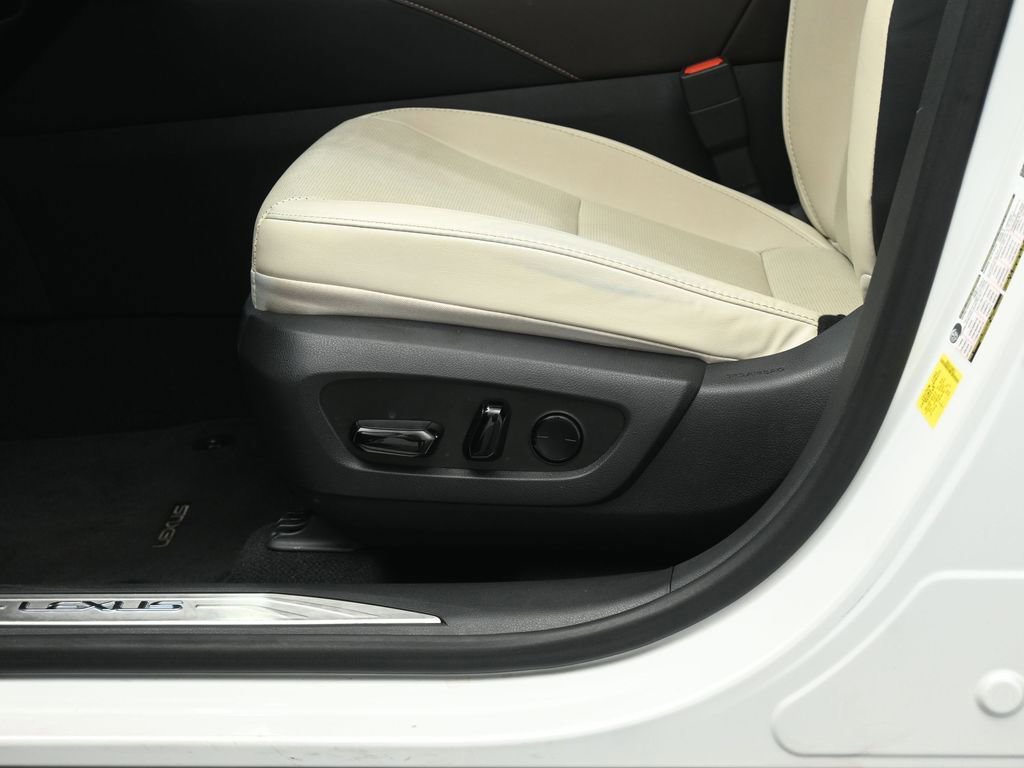 Used 2024 Lexus RX 350h w/ Convenience Package image 37