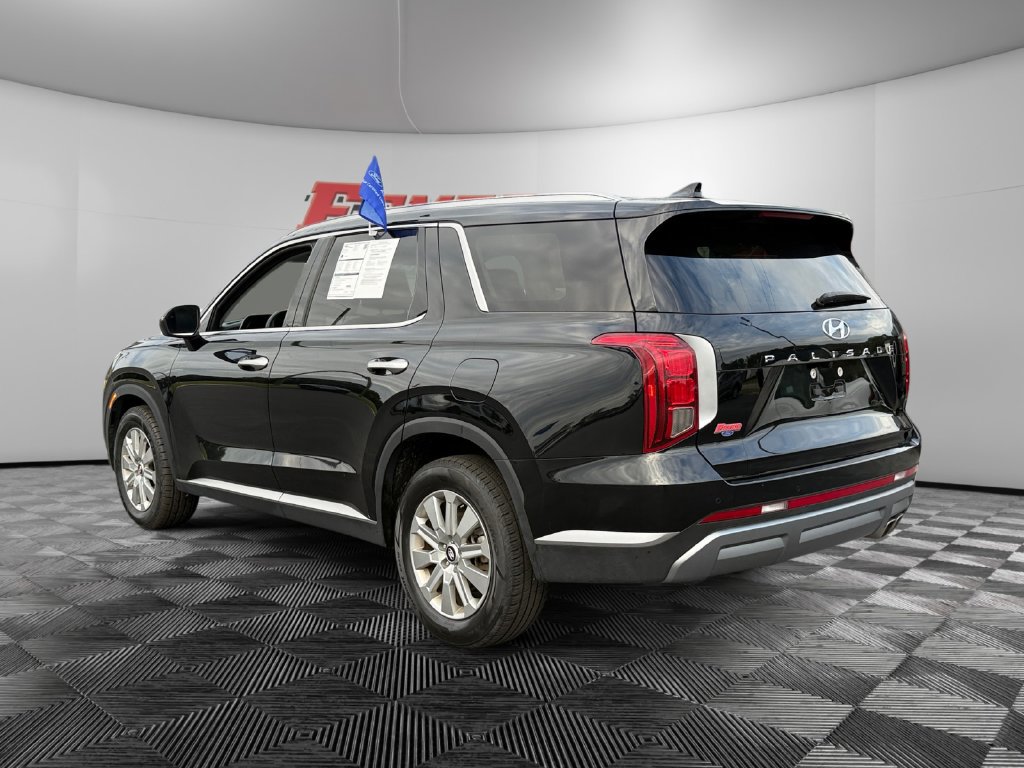 Used 2025 Hyundai Palisade SEL FWD image 3