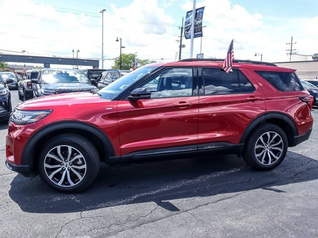 Certified 2025 Ford Explorer ST-Line AWD/4WD image 6