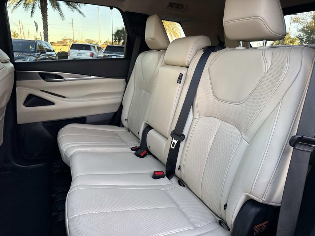 Used 2023 INFINITI QX60 Luxe w/ Cargo Package image 18