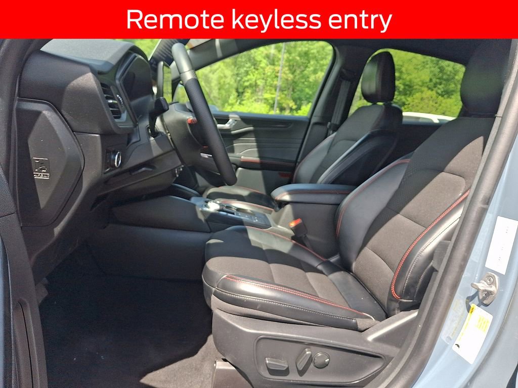 Certified 2025 Ford Escape ST-Line Select AWD/4WD image 13