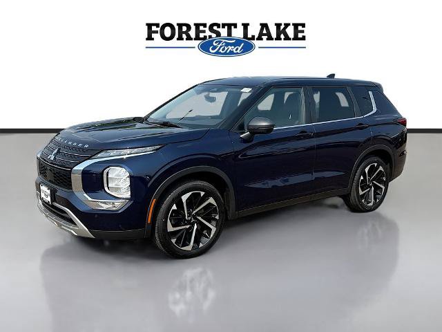 Used 2022 Mitsubishi Outlander SE AWD/4WD image 3