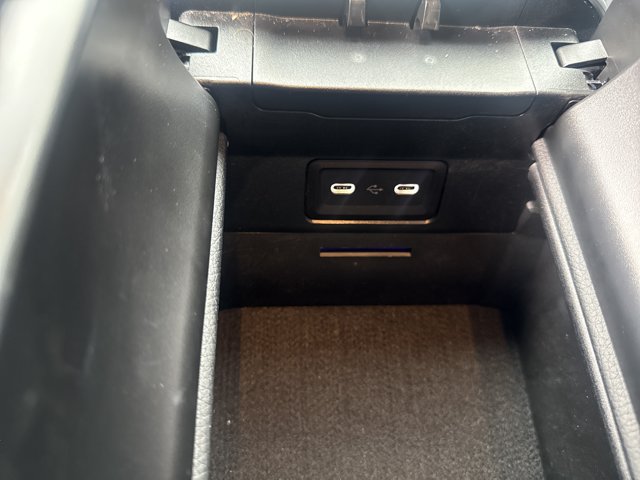 Used 2024 Mercedes-Benz C 300 Sedan image 26
