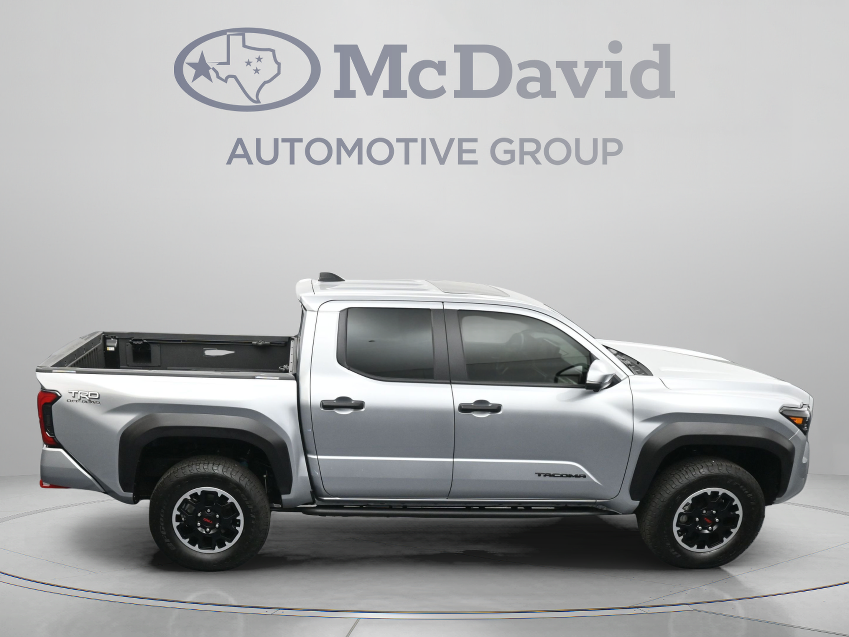 Used 2025 Toyota Tacoma TRD Off-Road w/ TRD Off Road Premium Package AWD/4WD image 40