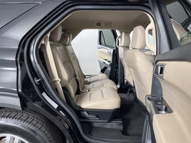 Certified 2024 Ford Explorer XLT w/ Equipment Group 202A RWD image 43