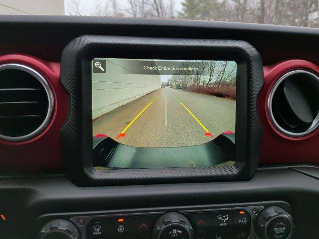 Used 2023 Jeep Gladiator Rubicon w/ Cold Weather Group image 24