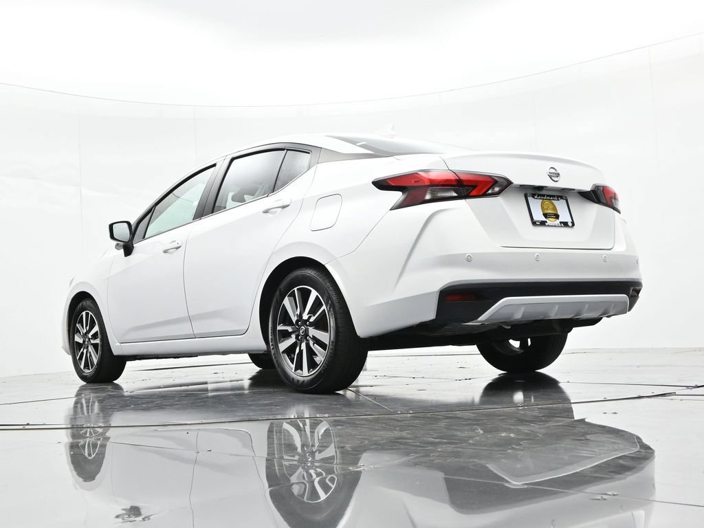 Used 2022 Nissan Versa SV FWD image 18