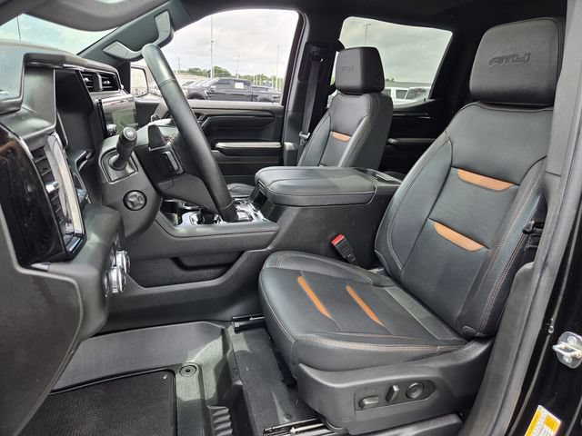 Used 2023 GMC Sierra 1500 AT4 w/ Technology Package AWD/4WD image 9