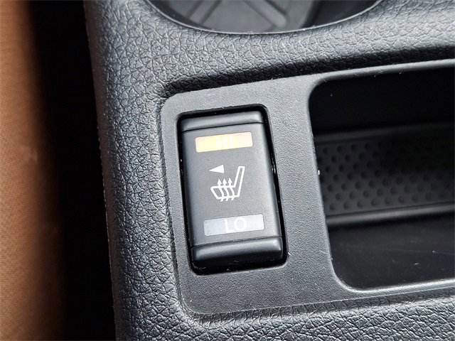 Used 2017 Nissan Rogue SL w/ SL Premium Package image 25