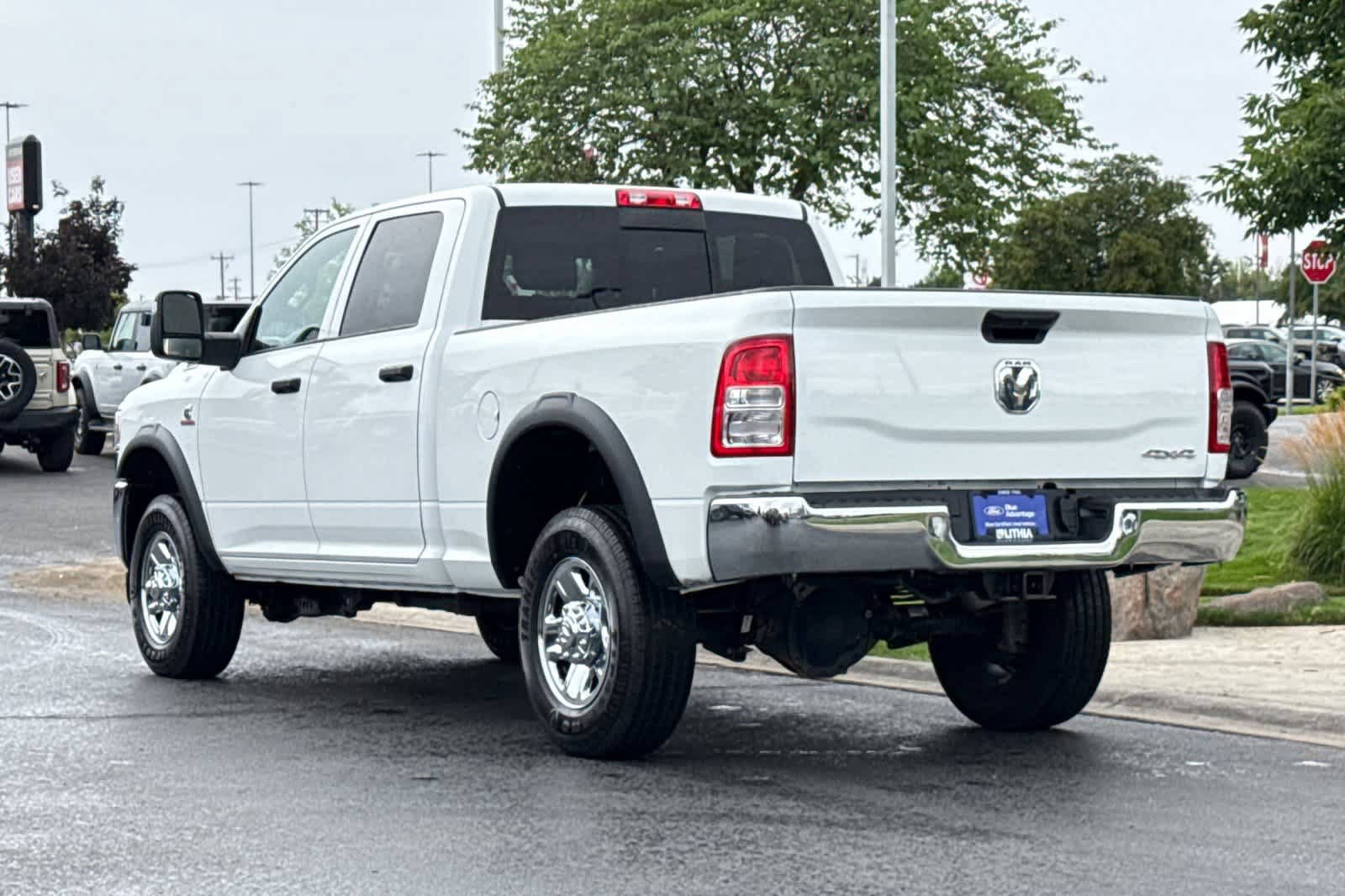 Used 2024 RAM 3500 Tradesman w/ Chrome Appearance Group AWD/4WD image 6