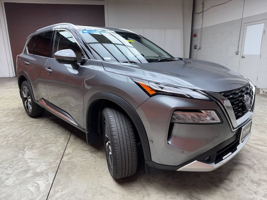 Used 2022 Nissan Rogue Platinum w/ Head-Up Display Package AWD/4WD image 8