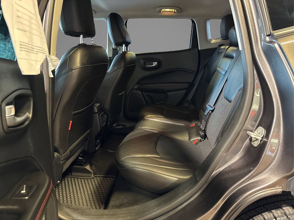Used 2018 Jeep Compass Trailhawk AWD/4WD image 10