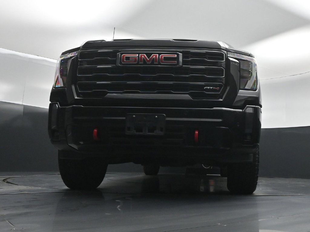 Used 2024 GMC Sierra 2500 AT4 w/ Technology Package AWD/4WD image 42
