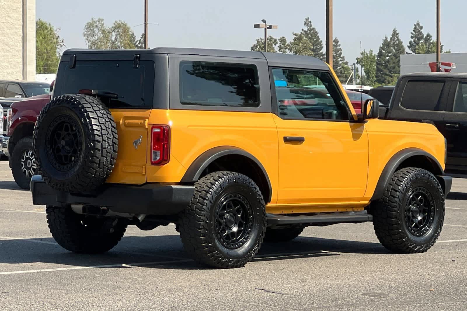 Certified 2022 Ford Bronco 2-Door AWD/4WD image 2