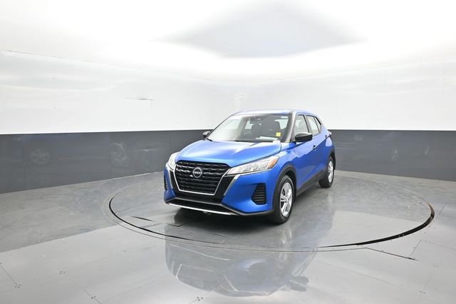 Used 2023 Nissan Kicks S FWD image 3