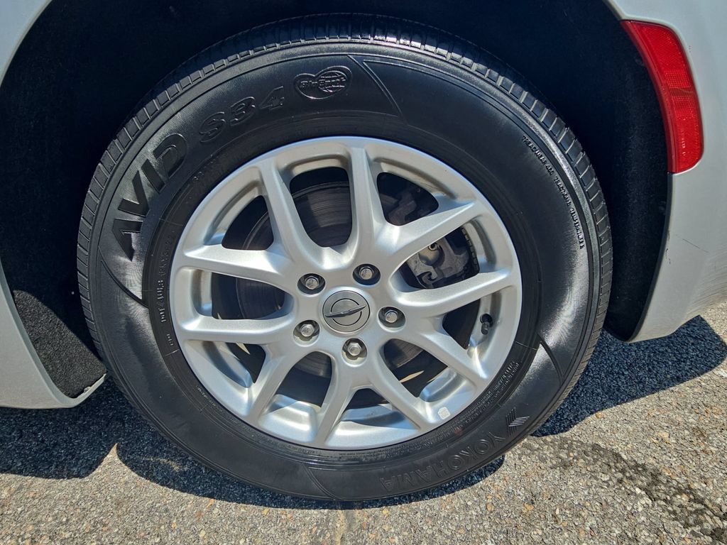 Used 2023 Chrysler Pacifica Touring-L FWD image 33
