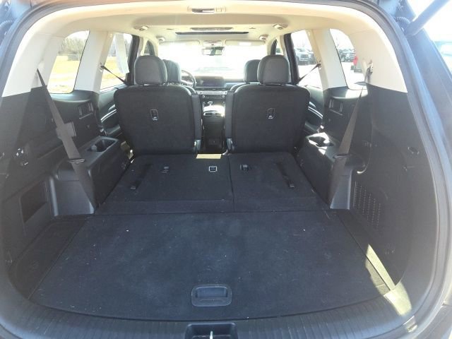 Used 2023 Kia Telluride EX w/ EX Captain's Chair Package image 13