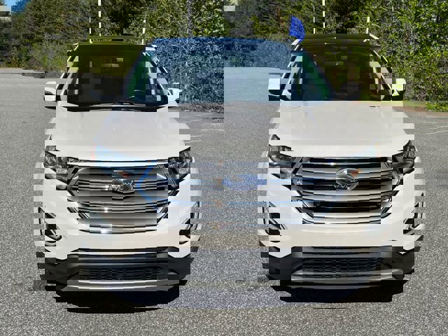 Certified 2017 Ford Edge Titanium w/ Equipment Group 301A image 9