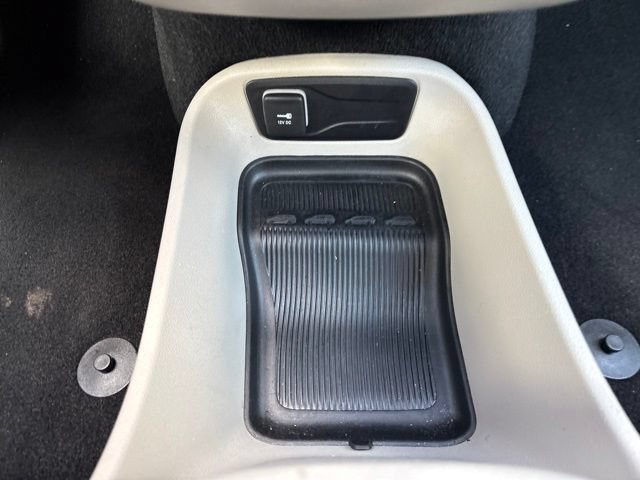 Used 2024 Chrysler Pacifica Limited FWD image 26