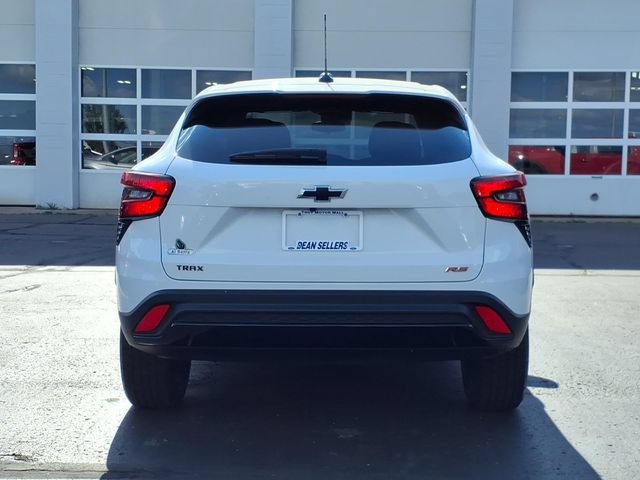 Used 2024 Chevrolet Trax RS FWD image 6