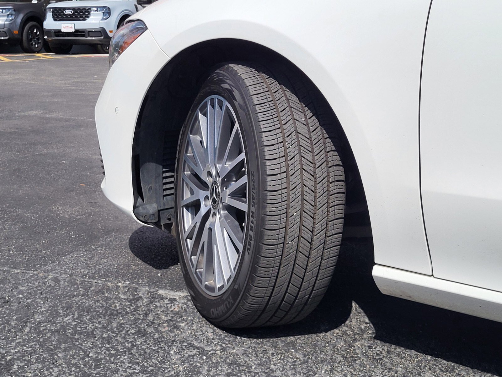 Used 2025 Mercedes-Benz CLA 250 4MATIC image 32