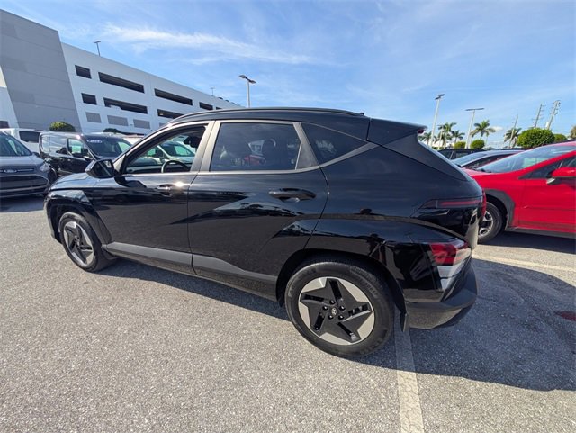 Used 2024 Hyundai Kona SEL image 9