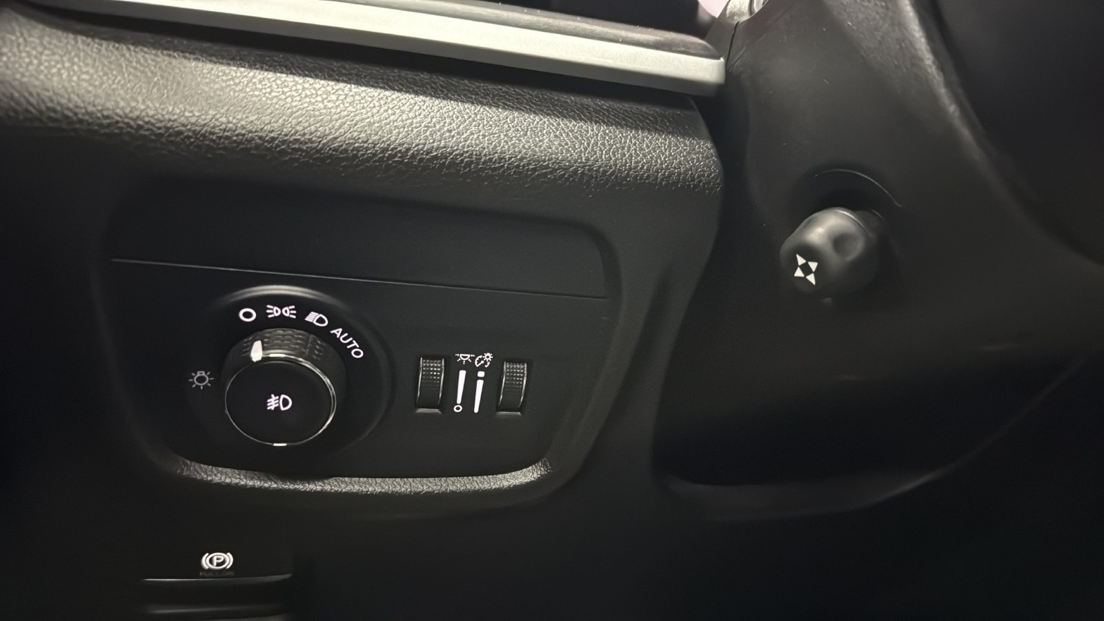 Used 2021 Jeep Grand Cherokee L Limited w/ Luxury Tech Group II AWD/4WD image 17