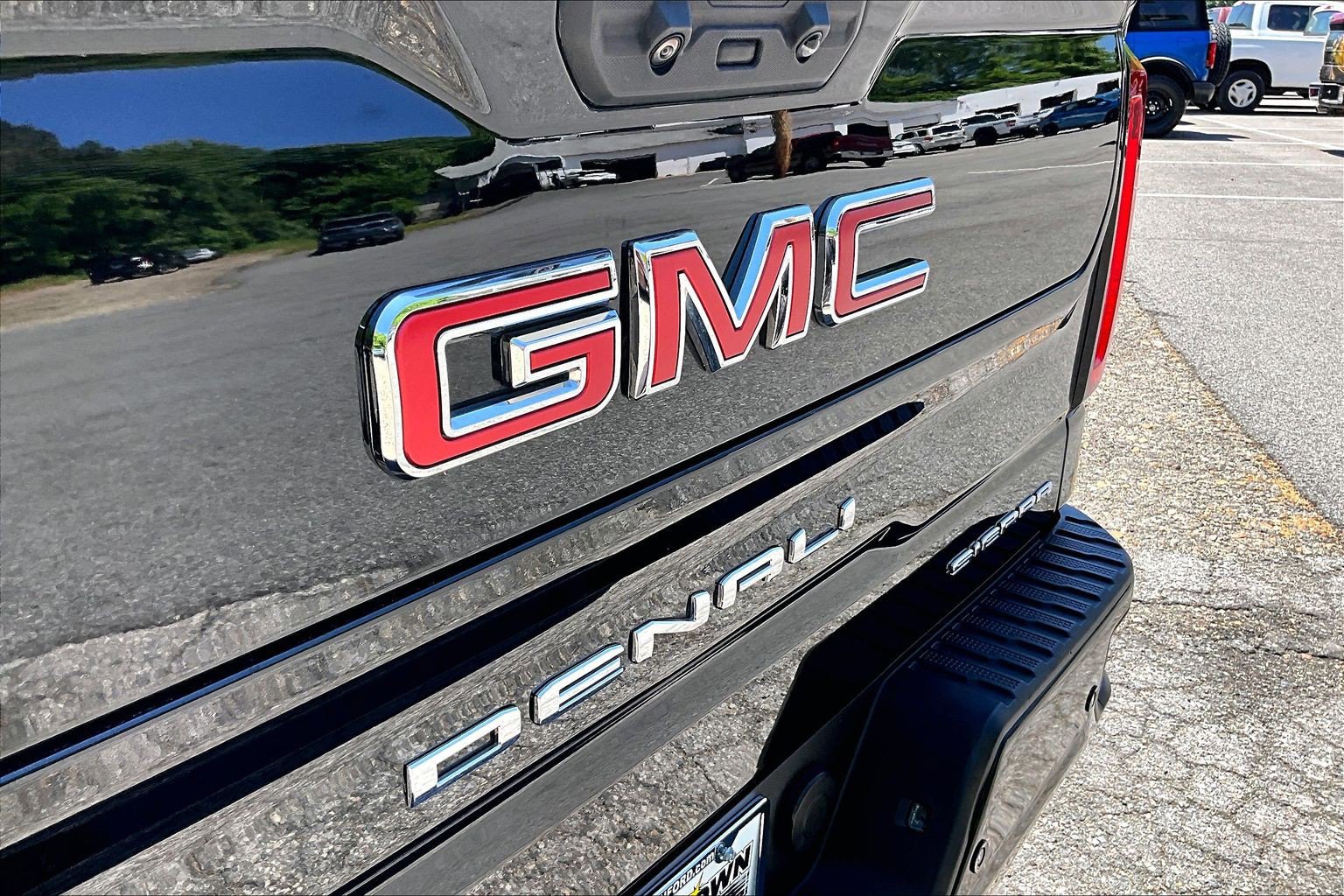 Used 2023 GMC Sierra 1500 Denali w/ Technology Package AWD/4WD image 32
